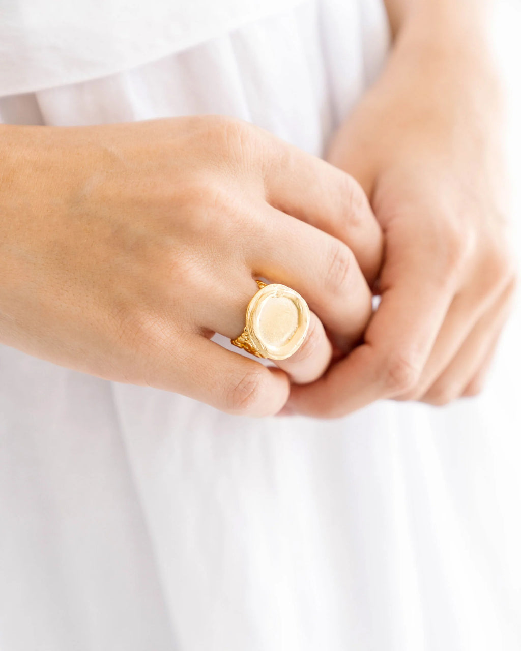 Handcast Adjustable Round Ring