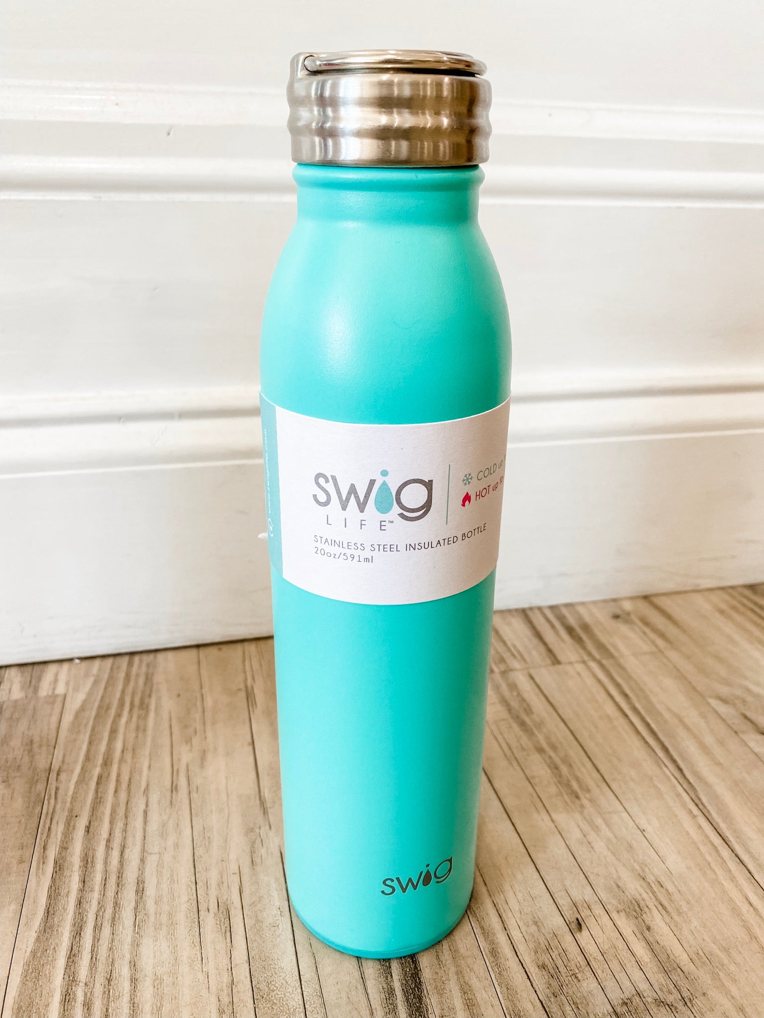 Swig Life Shimmer Mermazing Bottle, 20 oz.